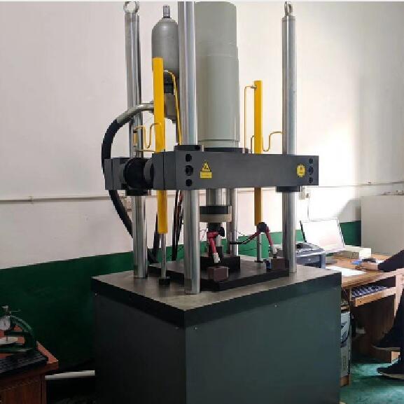 1678328721998012.jpg 高鐵減震橡膠墊板疲勞試驗機(jī).jpg